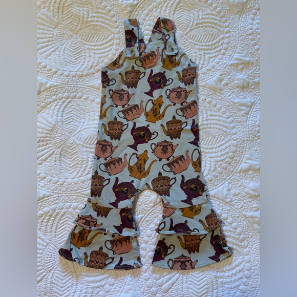 Kate Quinn - Picture 1 of 2